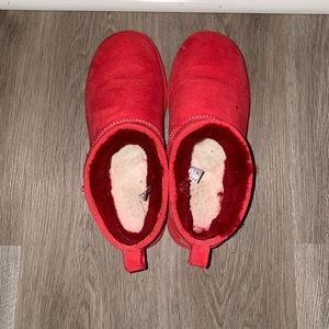Ugg red classic ultra mini size 9